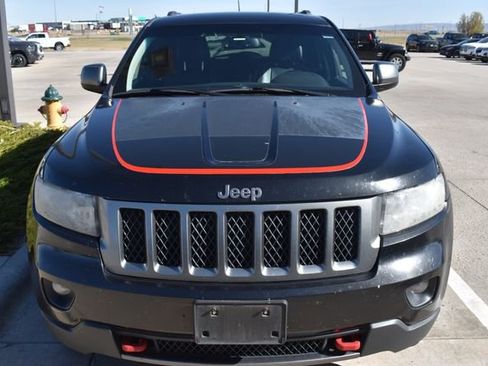Used 2013 Jeep Grand Cherokee Trailhawk AWD/4WD image 2