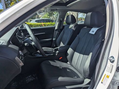 New 2025 Acura Integra image 6