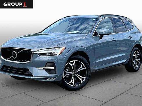Used 2022 Volvo XC60 B5 Momentum w/ Advanced Package FWD image 1