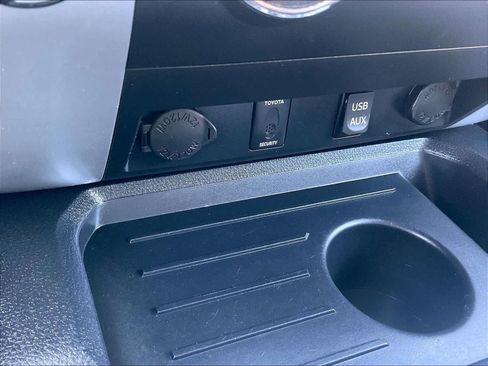 Used 2016 Toyota Tundra Limited w/ Limited Premium Package image 26