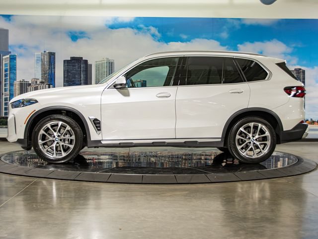 Used 2025 BMW X5 xDrive40i w/ Premium Package AWD/4WD image 6