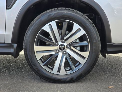 Used 2025 Mitsubishi Outlander Sport SE AWD/4WD image 9