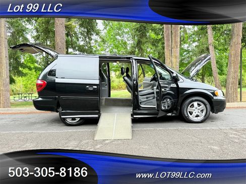 Used 2005 Dodge Grand Caravan SXT image 48
