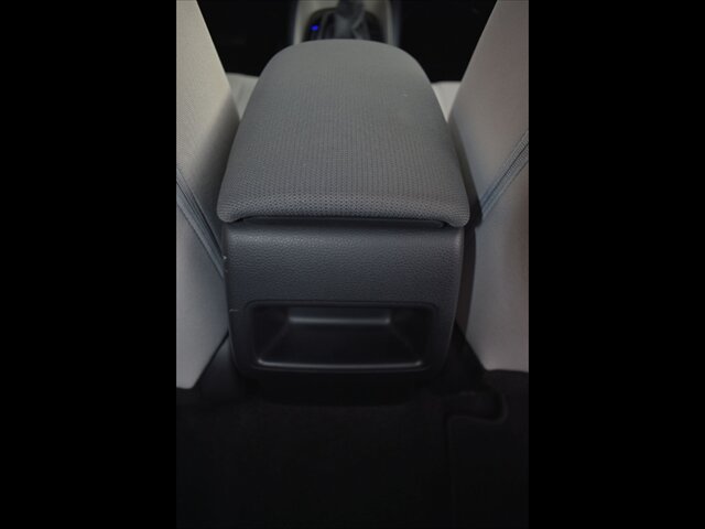 Used 2021 Toyota Corolla LE w/ Carpet Mat Package (TMS) FWD image 28
