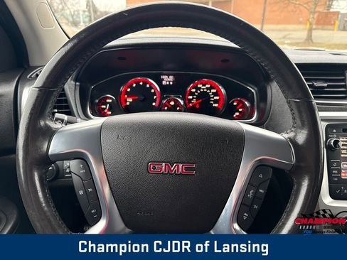 Used 2015 GMC Acadia SLE image 16