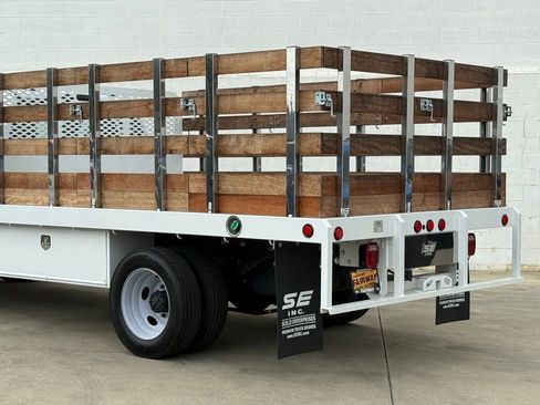 New 2024 Ford F450 XL w/ XL Chrome Package image 6