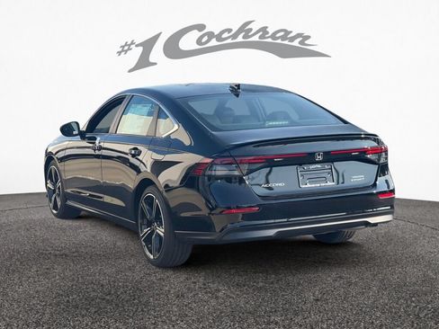 Used 2024 Honda Accord Sport image 4