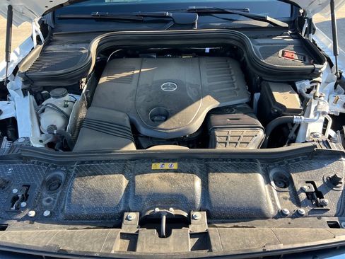 Used 2024 Mercedes-Benz GLS 450 4MATIC image 24