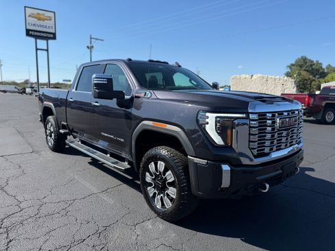 Used 2024 GMC Sierra 2500 Denali w/ Denali Reserve Package image 3