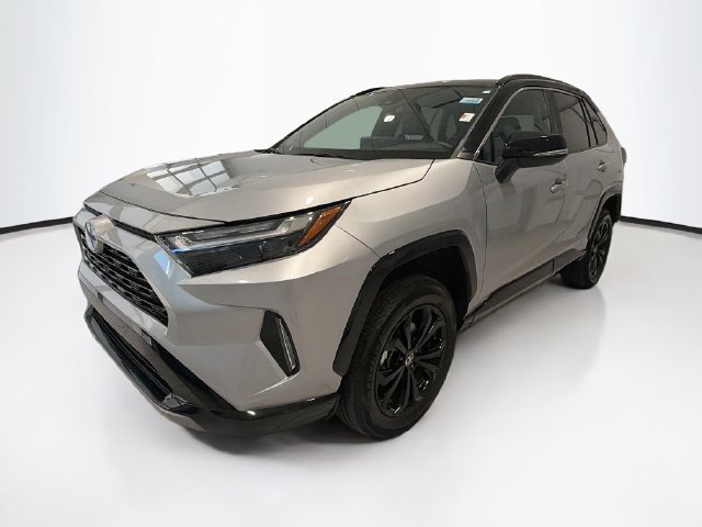 Used 2024 Toyota RAV4 XSE AWD/4WD image 3