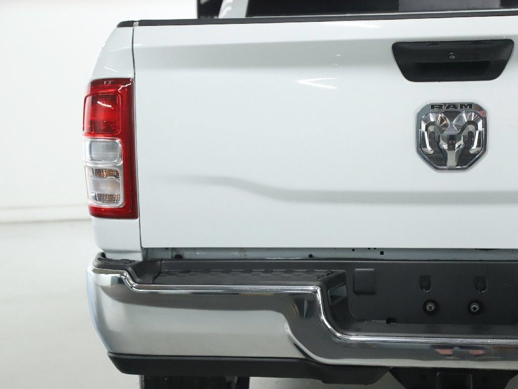 Used 2024 RAM 3500 Tradesman w/ Chrome Appearance Group AWD/4WD image 46