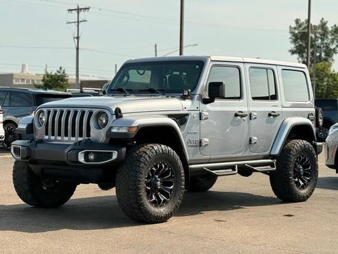 Used 2018 Jeep Wrangler Unlimited Sahara w/ Dual Top Group AWD/4WD image 36