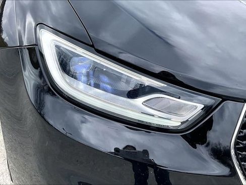 Used 2024 Chrysler Pacifica Touring-L image 29