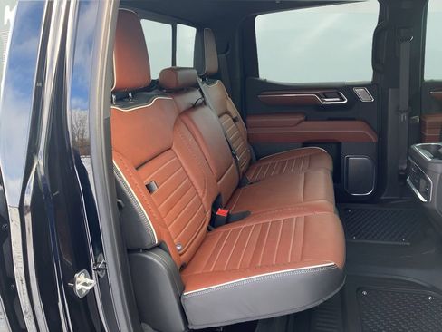 Used 2024 GMC Sierra 1500 Denali Ultimate image 35