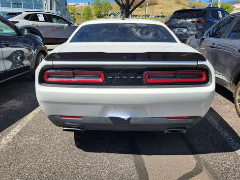 Used 2021 Dodge Challenger R/T RWD image 9
