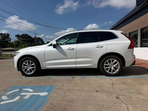 Used 2019 Volvo XC60 T5 Momentum w/ Premium Package FWD image 5