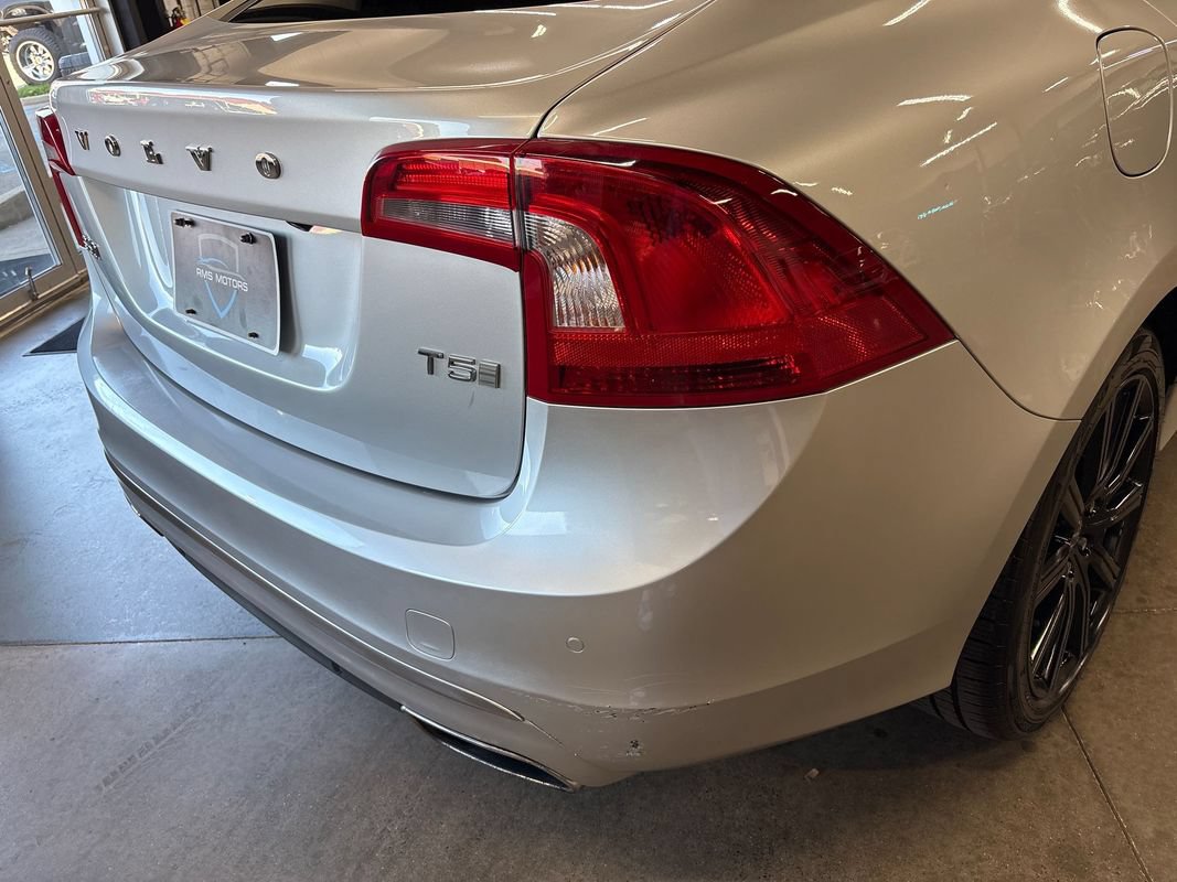 Used 2017 Volvo S60 T5 Inscription FWD image 24