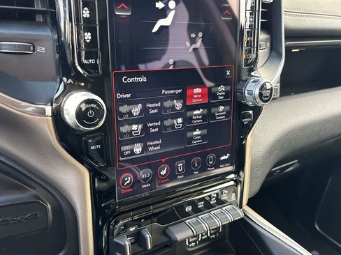 Used 2019 RAM 2500 Laramie AWD/4WD image 16