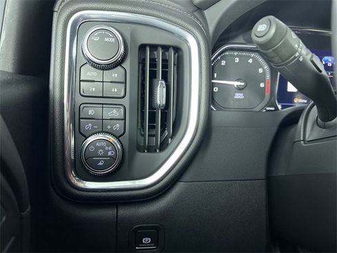Used 2023 GMC Sierra 3500 Denali image 18
