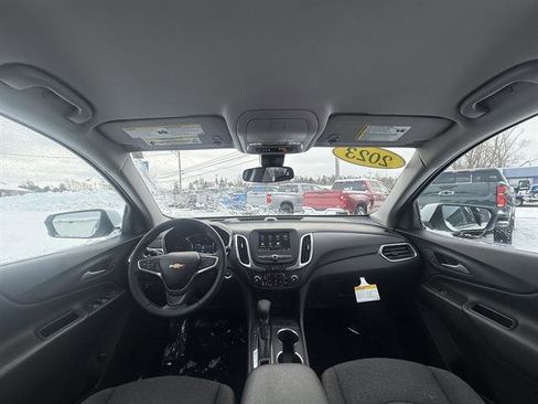 Used 2023 Chevrolet Equinox LT image 16
