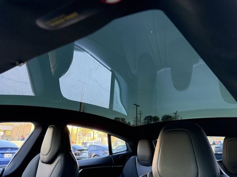 Used 2017 Tesla Model S 75 image 50