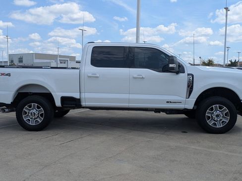 Used 2024 Ford F250 Lariat image 2