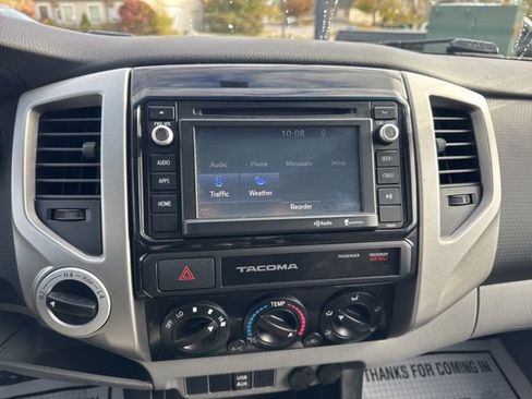 Used 2015 Toyota Tacoma 4x4 Double Cab image 16