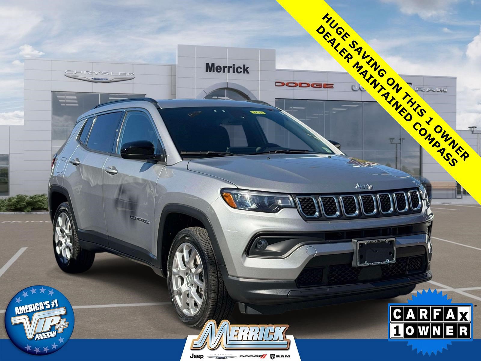 Used 2023 Jeep Compass Latitude AWD/4WD image 1