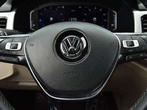 Used 2019 Volkswagen Atlas SEL AWD/4WD image 18