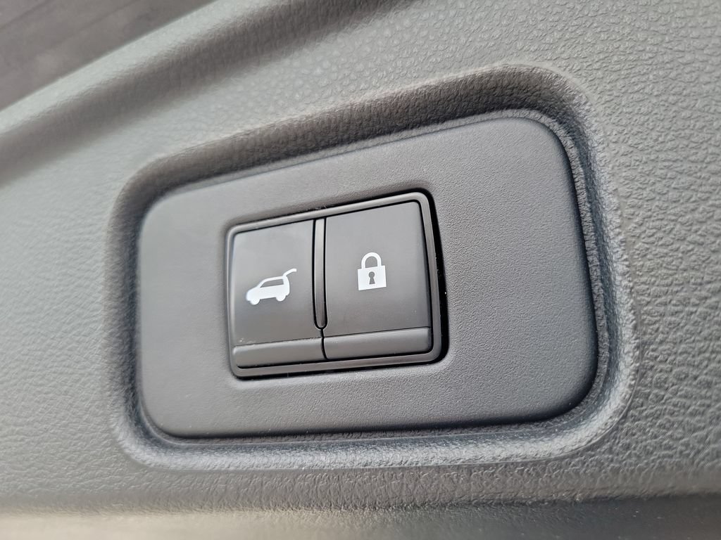 Used 2023 Nissan Pathfinder SV w/ SV Premium Package AWD/4WD image 7