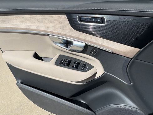 New 2026 Volvo XC90 T8 Plus image 18
