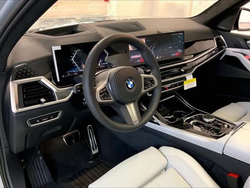 New 2026 BMW X7 xDrive40i w/ M Sport Package image 8