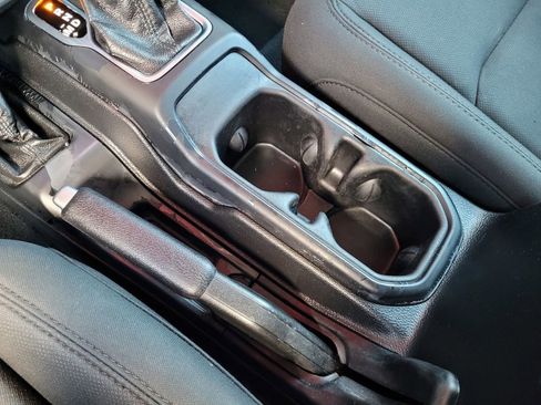 Used 2020 Jeep Wrangler Unlimited Sport S image 17