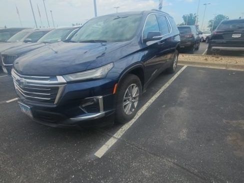 Used 2023 Chevrolet Traverse LT FWD image 3