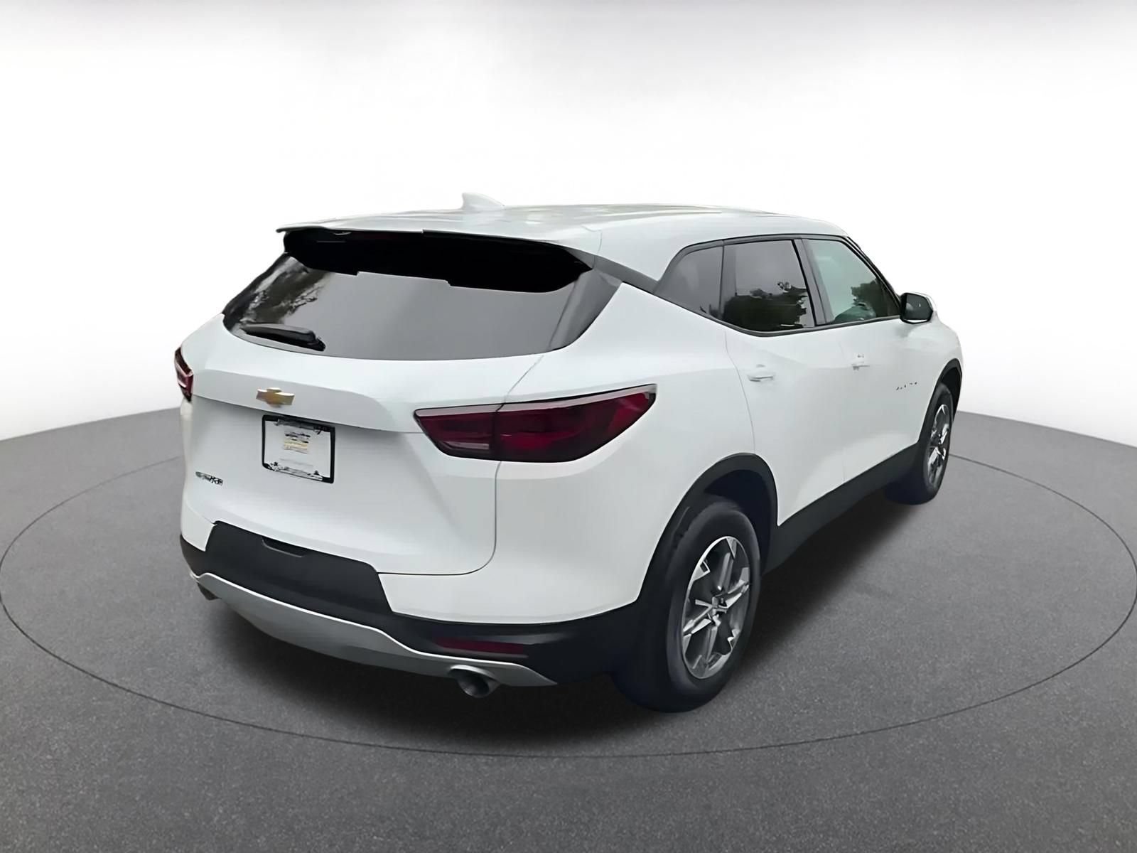Used 2026 Chevrolet Blazer LT FWD image 13