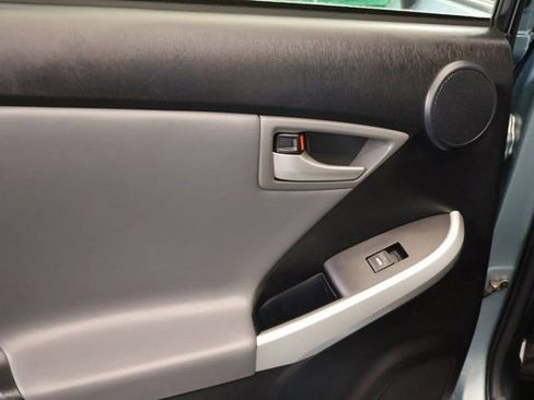 Used 2015 Toyota Prius Five image 24