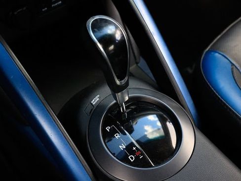 Used 2014 Hyundai Veloster Turbo image 41