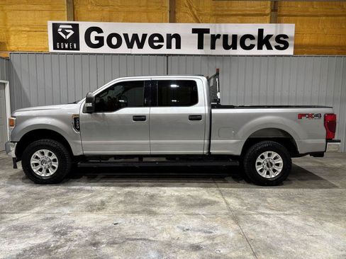 Used 2020 Ford F250 XLT w/ XLT Value Package AWD/4WD image 2