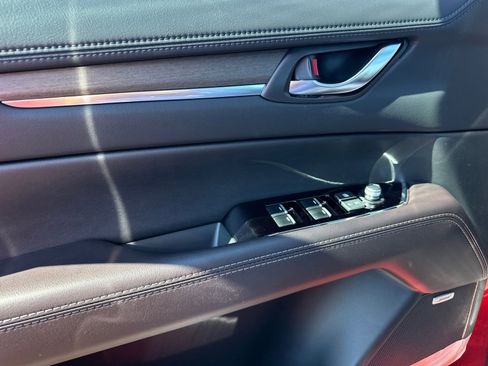 New 2025 MAZDA CX-5 Signature image 37