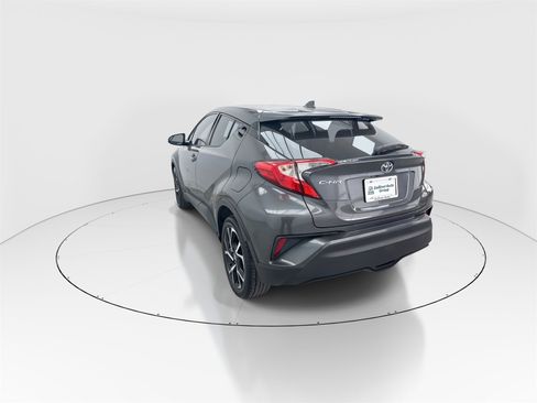 Used 2018 Toyota C-HR XLE image 6