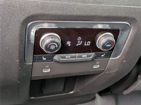 Used 2023 Chevrolet Tahoe High Country AWD/4WD image 19