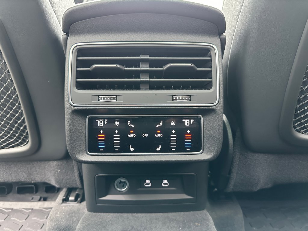 Certified 2025 Audi Q7 3.0T Premium Plus AWD/4WD image 21