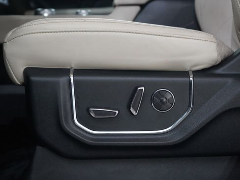 Used 2021 Ford Expedition Platinum image 26