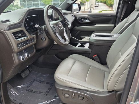Used 2022 GMC Yukon SLT w/ SLT Luxury Package RWD image 13