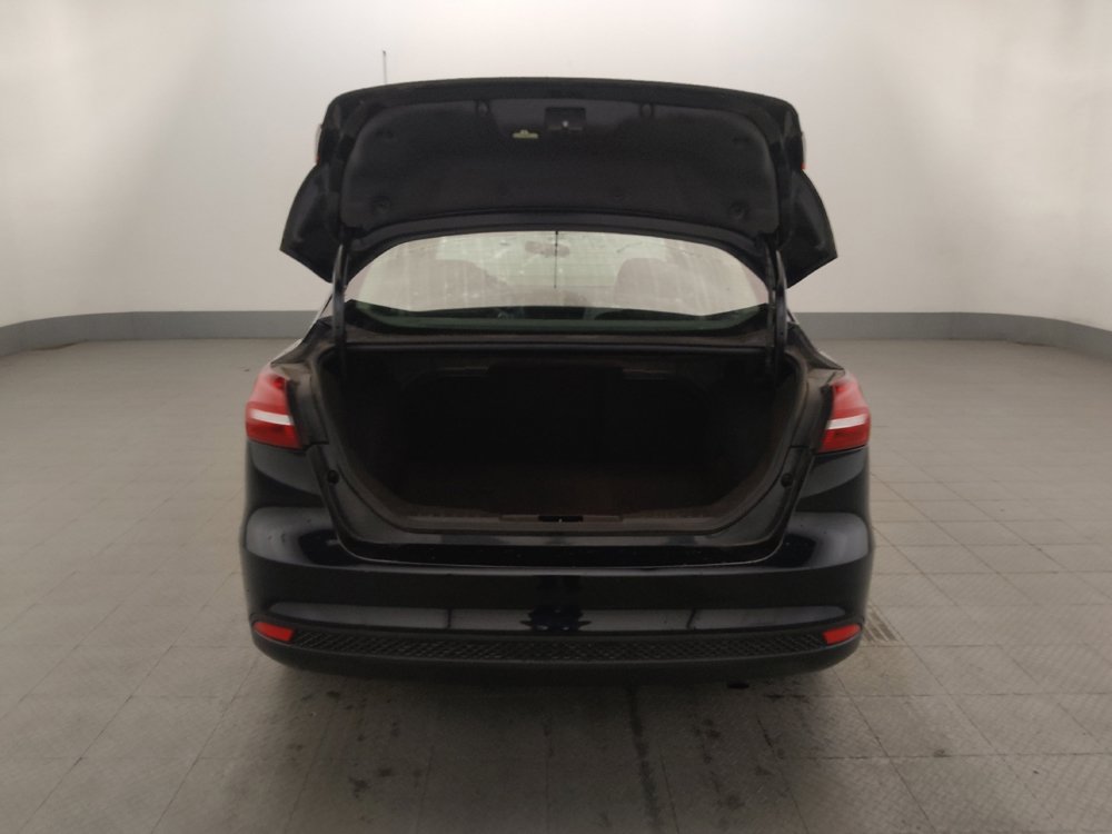 Used 2017 Ford Focus SE FWD image 29