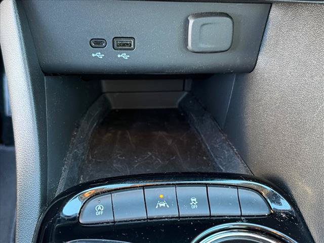 Certified 2024 Buick Encore GX Preferred FWD image 28