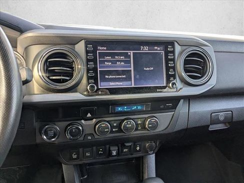 Used 2021 Toyota Tacoma TRD Sport w/ Technology Package AWD/4WD image 10