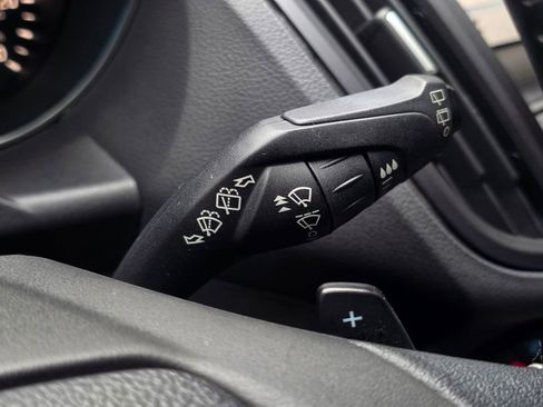 Used 2018 Ford Escape SE w/ SE Sport Appearance Package image 32