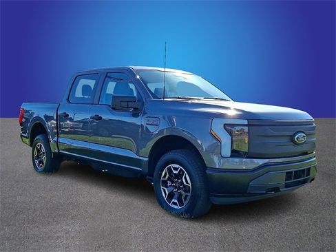 Used 2023 Ford F150 Lightning Pro image 2