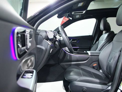Used 2026 Mercedes-Benz GLC 300 4MATIC image 4